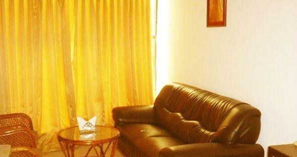 FabHotel Royal Residency Lakdikapul Hyderabad Bagian luar foto
