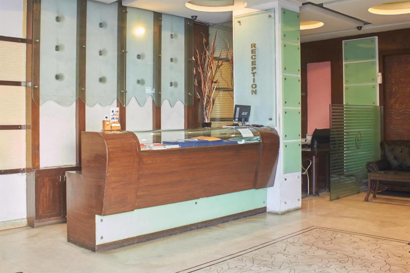FabHotel Royal Residency Lakdikapul Hyderabad Bagian luar foto